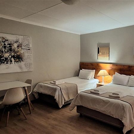 Masada Guest House B&B Langebaan Extérieur photo