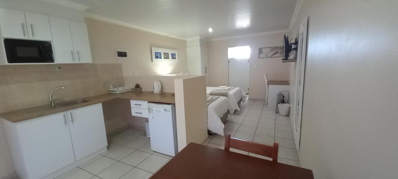 Masada Guest House B&B Langebaan Extérieur photo