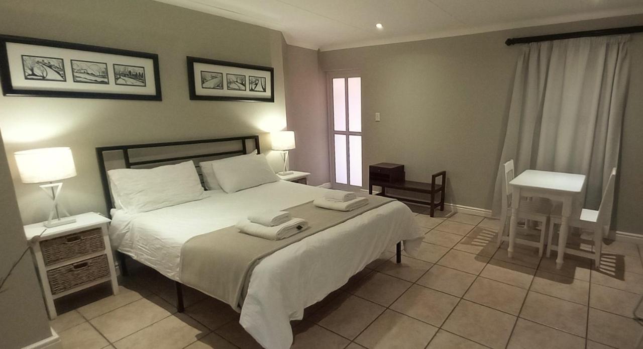 Masada Guest House B&B Langebaan Extérieur photo